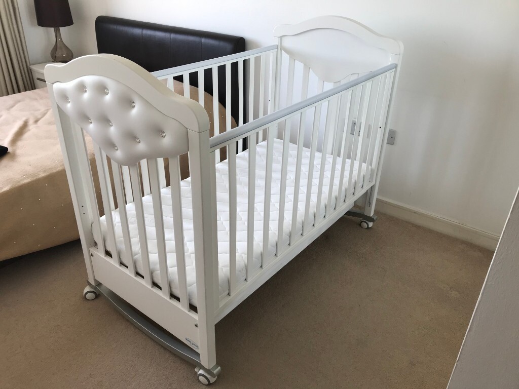 gumtree cot bed